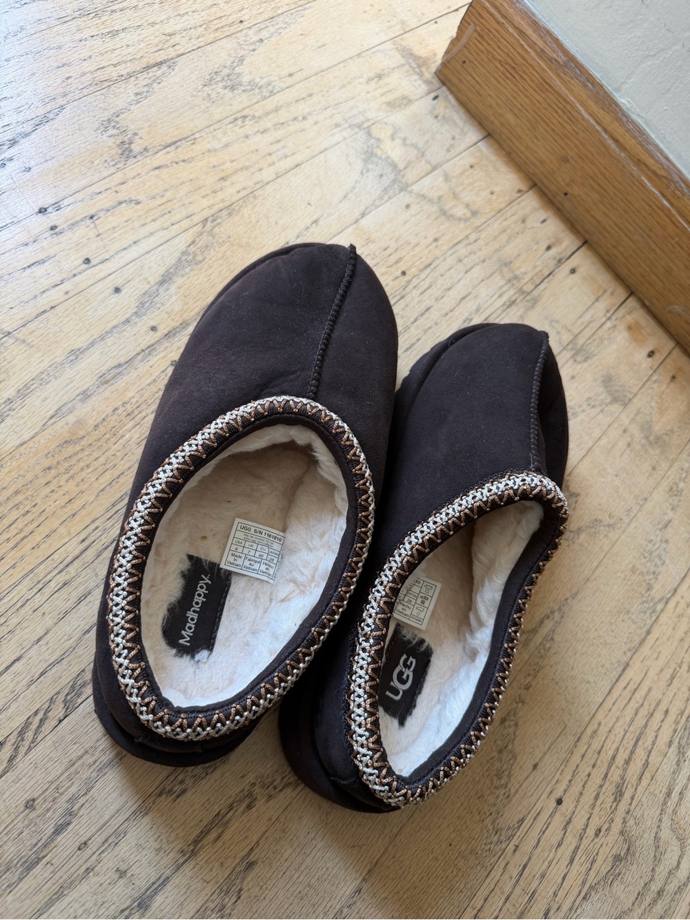 UGG Tasman Woman’s Dark Brown Slip-Ons